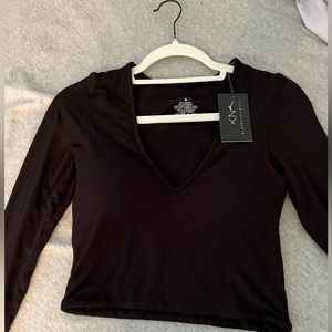 Klassy Network Long Sleeve V-Neck Cropped Brami NWT